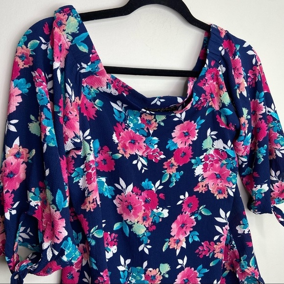 NWT floral off the shoulder‎ women’s blouse size small - Picture 6 of 7
